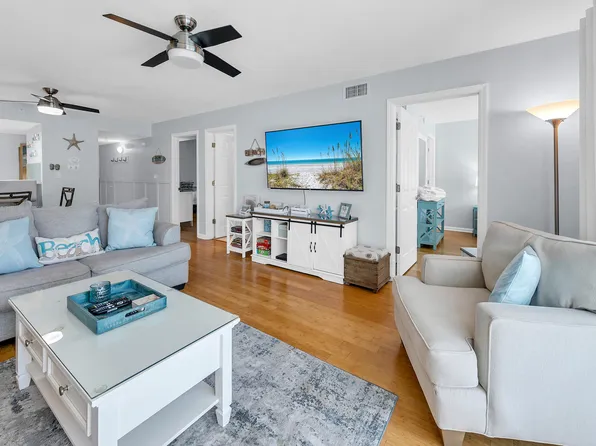 895 Santa Rosa Blvd APT 206, Fort Walton Beach, FL 32548