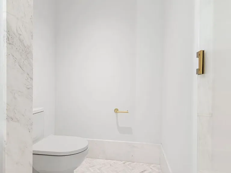 525 6th Ave #2A — Photo 11