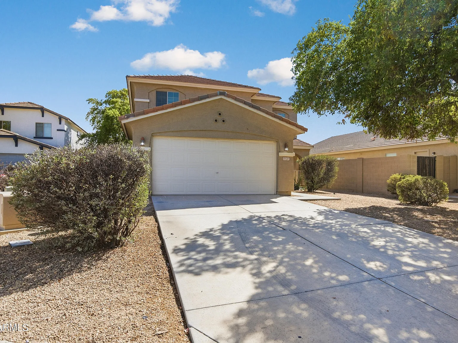 4 bed, 2.5 bath, 1978 sqft, $2,150 — Photo 1