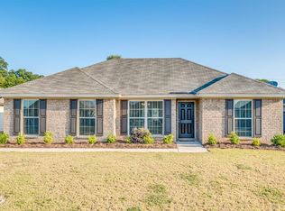 36 High Cotton Ct, Wetumpka, AL 36092