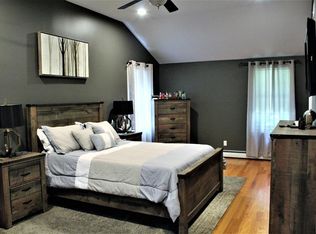 10 West St, Holbrook, MA 02343