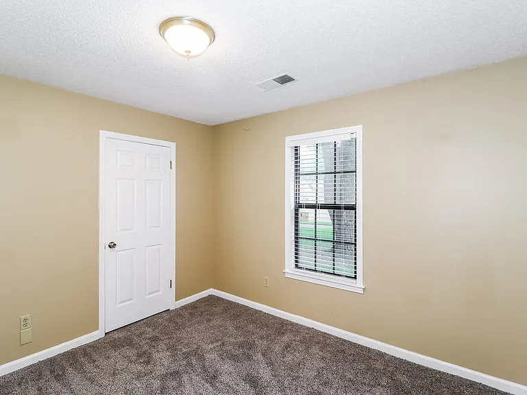 5711 Redford Ave — Photo 13