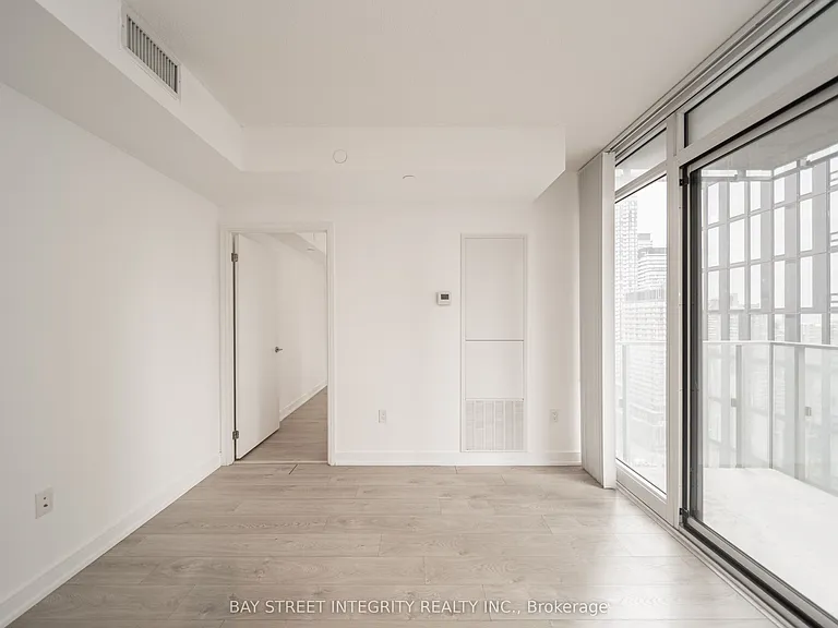 50 Wellesley St E #2801 — Photo 18