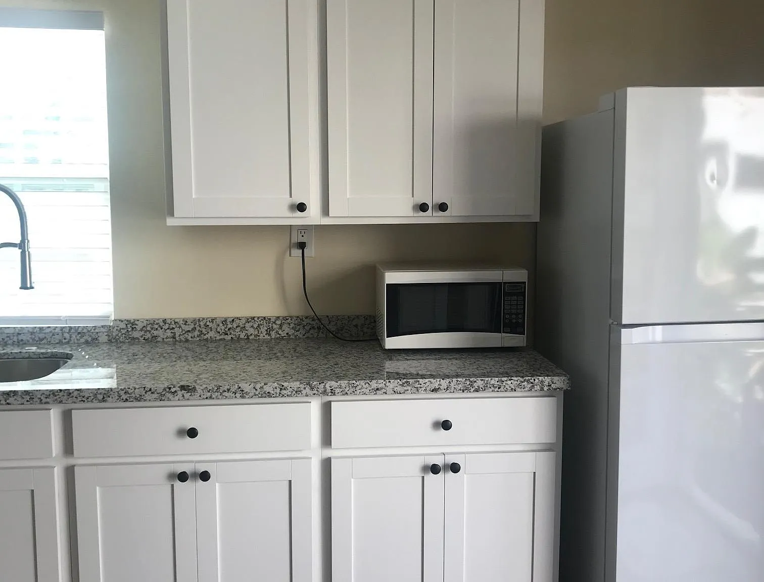 2383 Jefferson St — Photo 4
