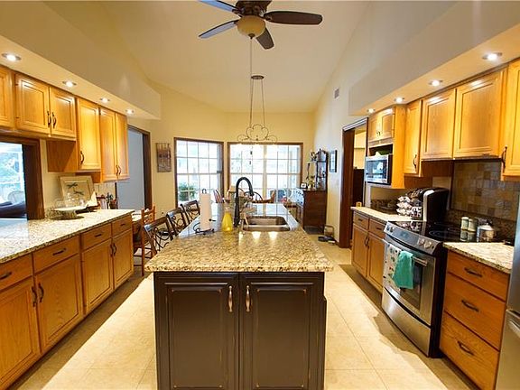 5th image of 1605 Alma Ct