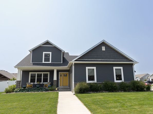 225 Knotty Pine Ln