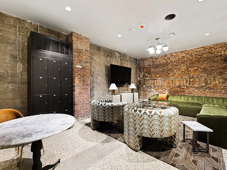 The Astor — Photo 19
