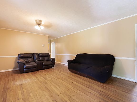 4th image of 227 Bennett St