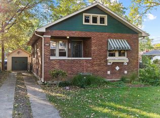 922 N President St, Wheaton, IL 60187