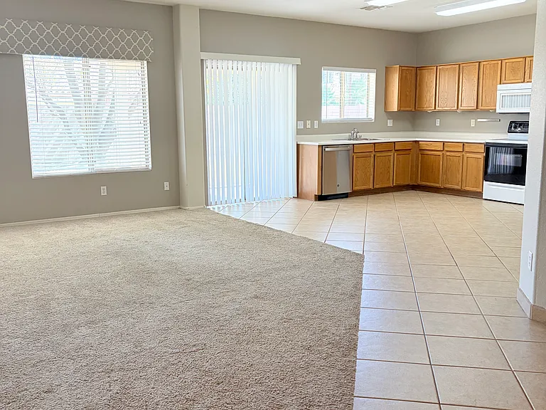 1042 E Canyon Way — Photo 22