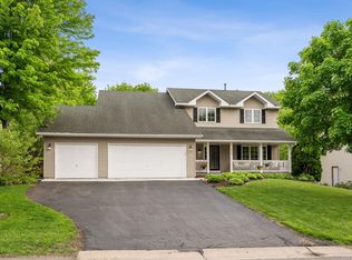 215 Jaspers Cir S, Chaska, MN 55318