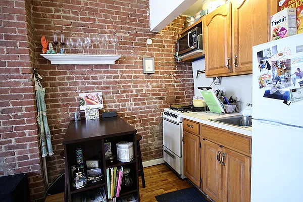 Rented by City Connections Realty | media 33