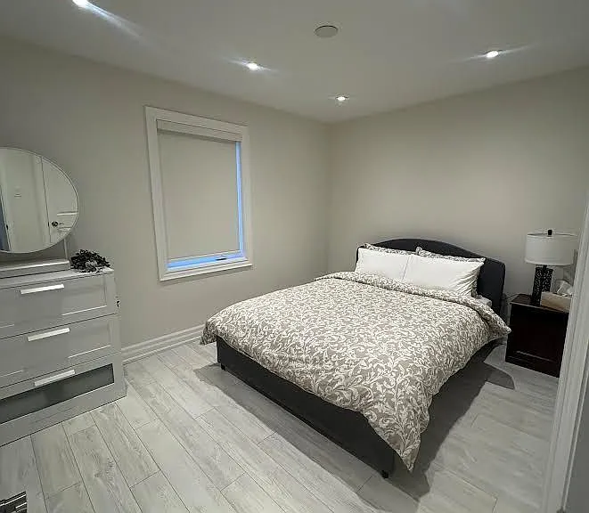 71 Centre Ave #MAIN FLOOR — Photo 16