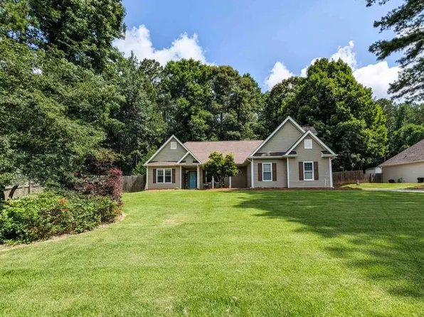 135 Cold Harbor Ct, Sharpsburg, GA 30277