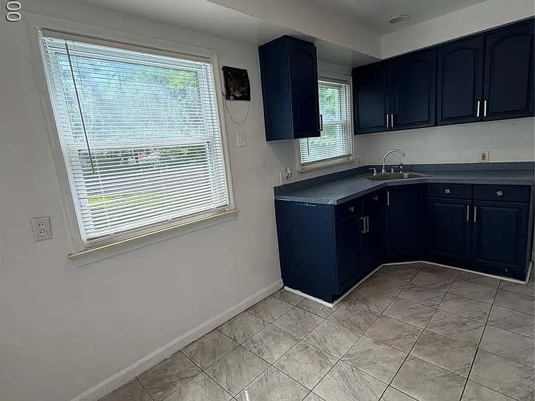 228 Auburn St — Photo 8