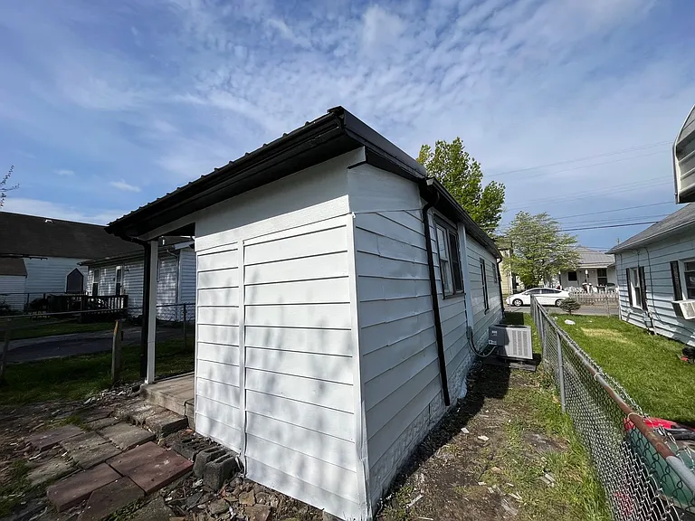 103 Martin Luther King Jr St — Photo 20