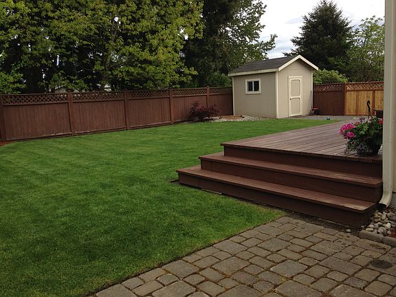 3rd image of 1012 McKinley Ln N