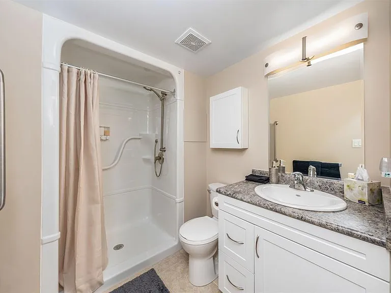 180 Bunker Ave #1-D — Photo 12