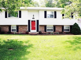 15121 Olddale Rd, Centreville, VA 20120