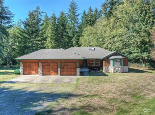 7129 Johnson Point Rd NE, Olympia, WA 98516