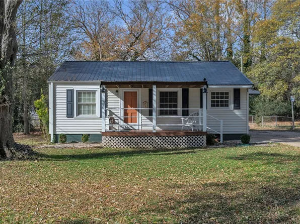 412 Woodland Cir, Belton, SC 29627