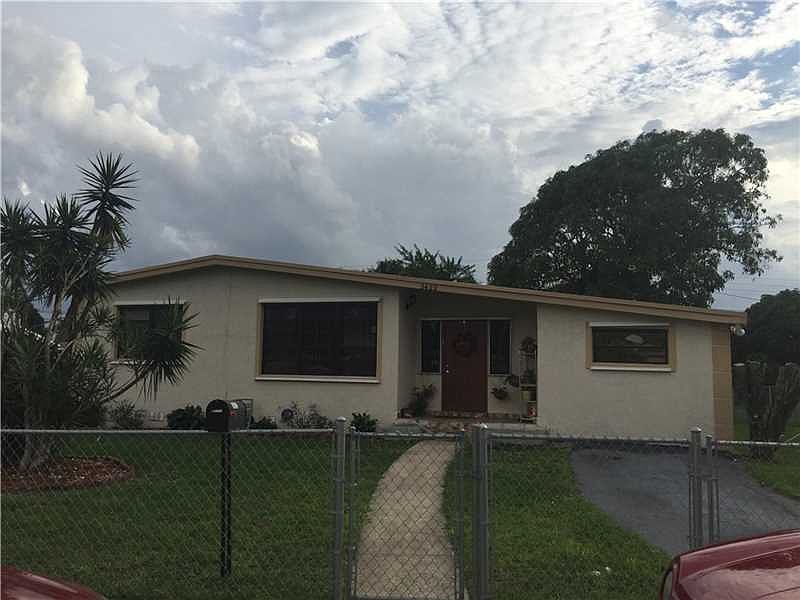 1st image of 3422 NW 176th Ter