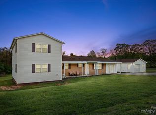 206 Fletcher St, Morganton, NC 28655