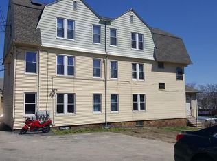 894 Main St #3, Worcester, MA 01610