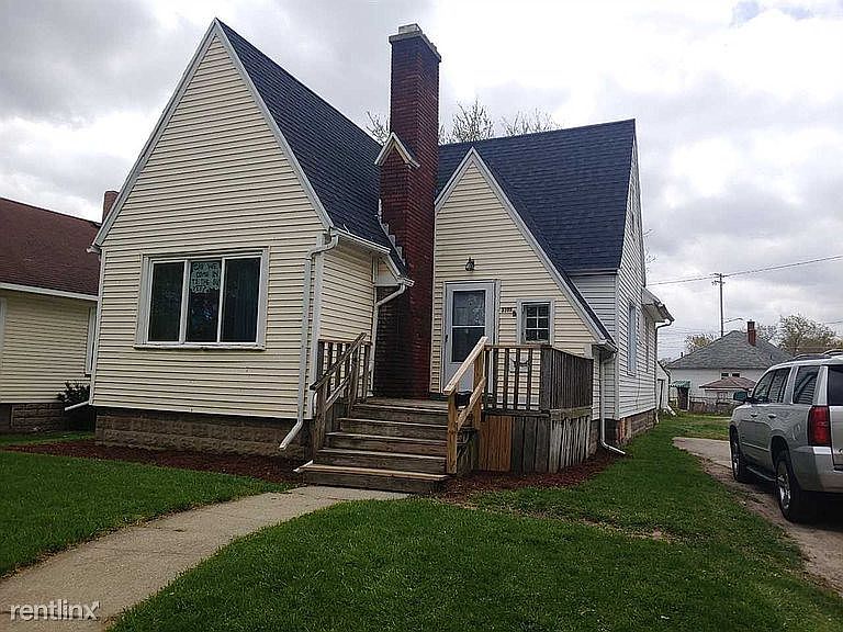 3309 S Washington
