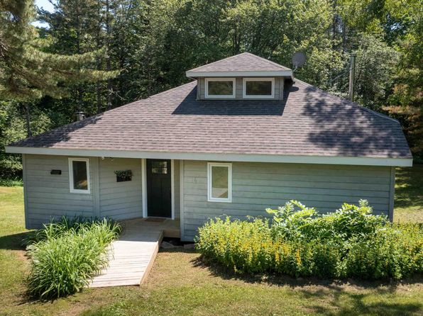 4 Wilson Dr, Chester, NS B0J 1J0