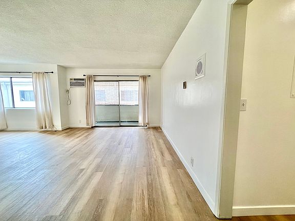 2nd image of 338 S Oxford Ave APT 8