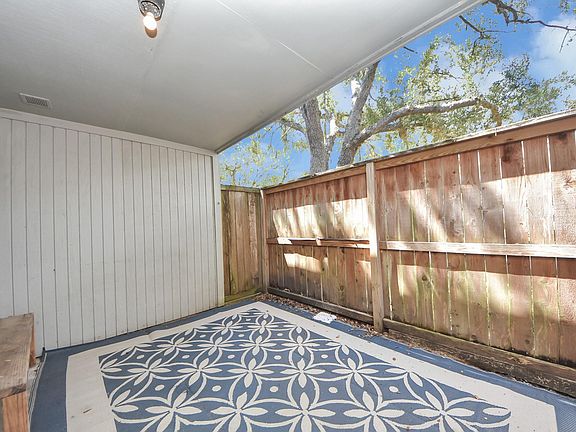 5th image of 10735 Braes Bend Dr