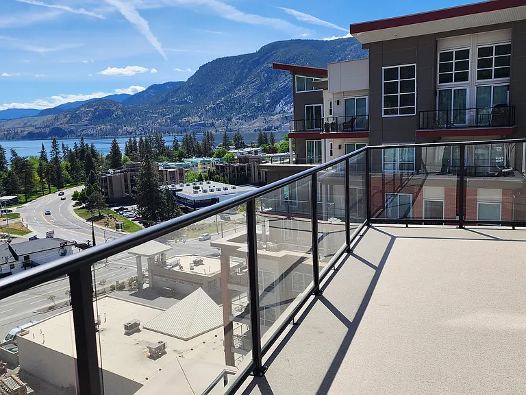 3362 Skaha Lake Rd — Photo 8