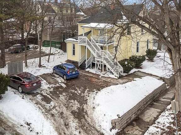 4th image of 701 Washtenaw Ave #2