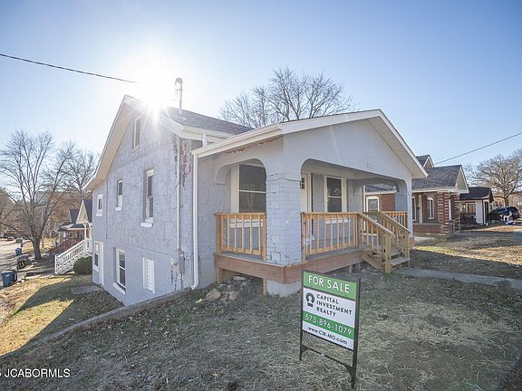 3rd image of 613 Houchin St