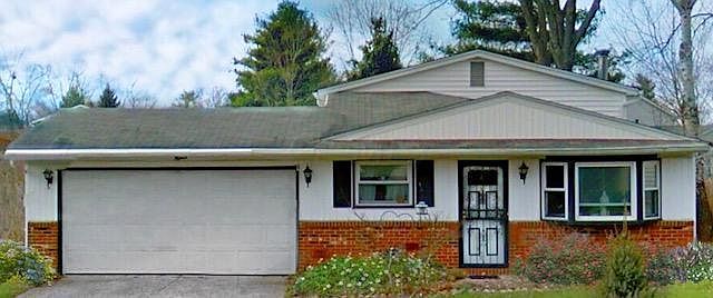 1st image of 15 Fair Oaks Ln
