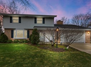 N87W5547 Regency Cir, Cedarburg, WI 53012