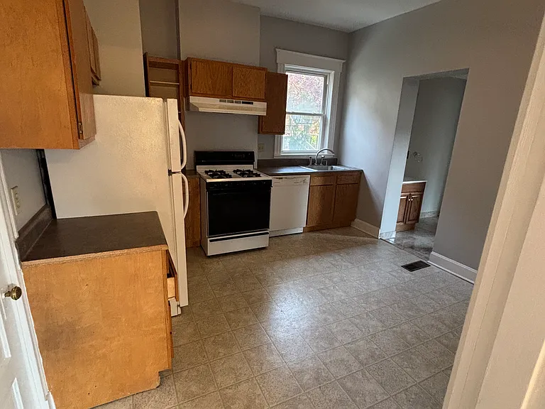 3554 Zumstein Ave #1 — Photo 3