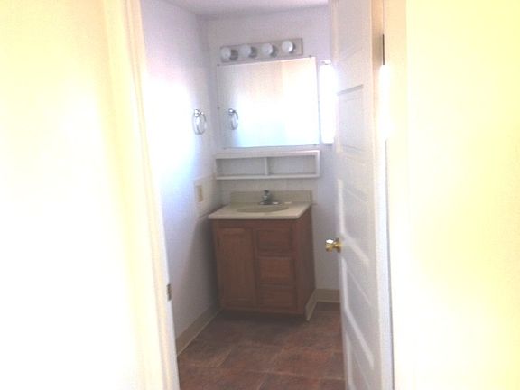 4th image of 230 E Montezuma Ave APT 4