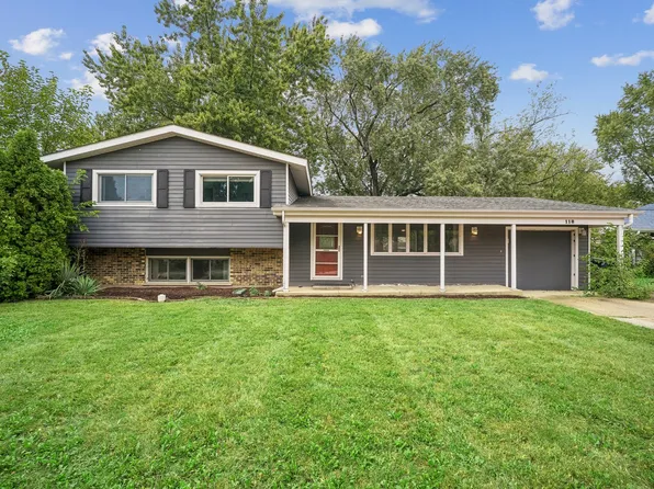 118 Dartmoor Dr, Crystal Lake, IL 60014