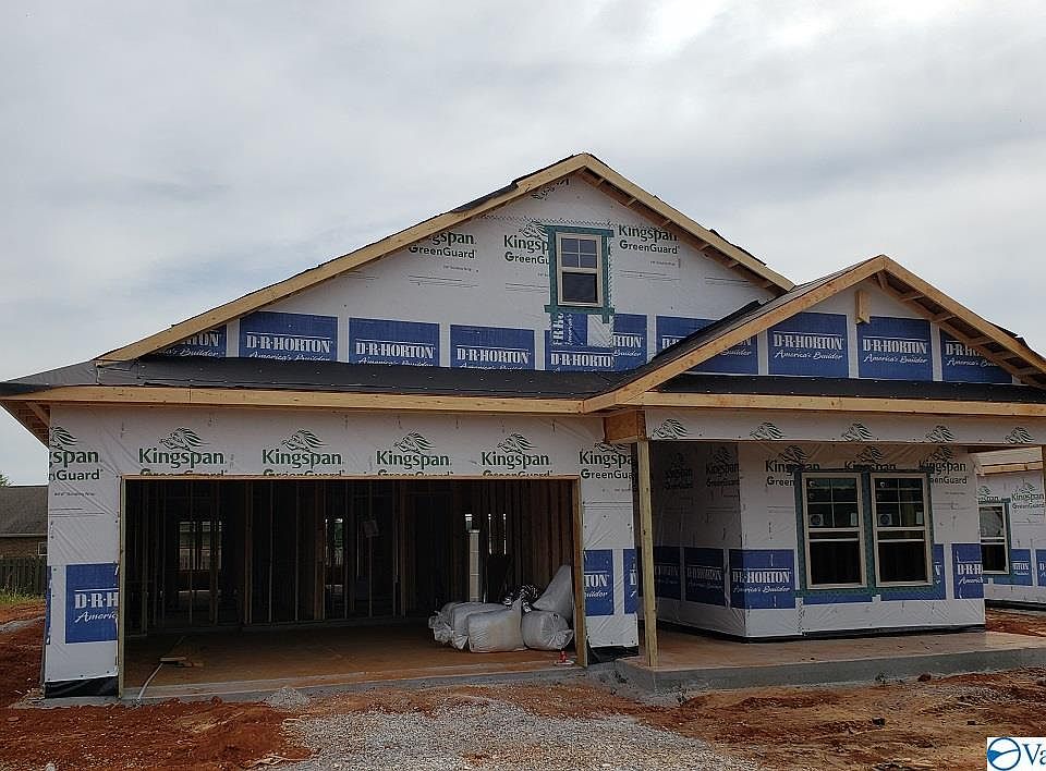 2nd image of 227 Lakewater Cir
