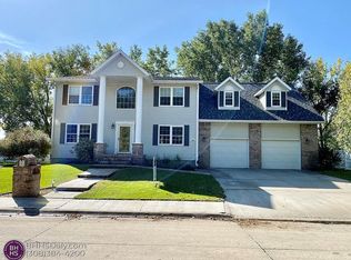 1721 Bass Rd, Grand Island, NE 68801