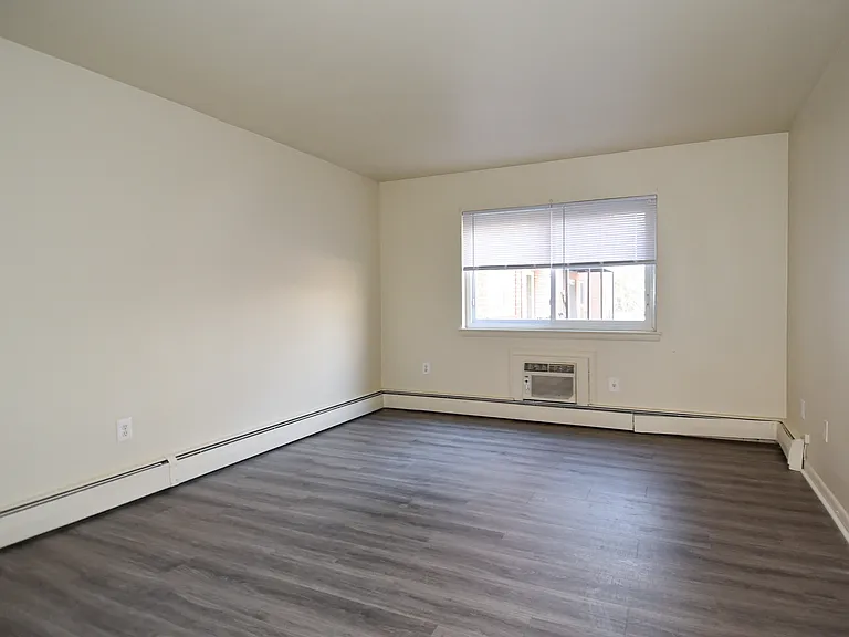 202-206 Blair Rd — Photo 24