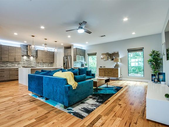 5th image of 1921 California Dr Unit 4