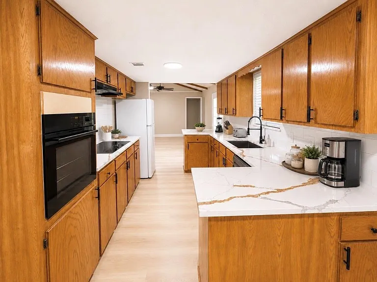 2806 Spa Dr — Photo 15