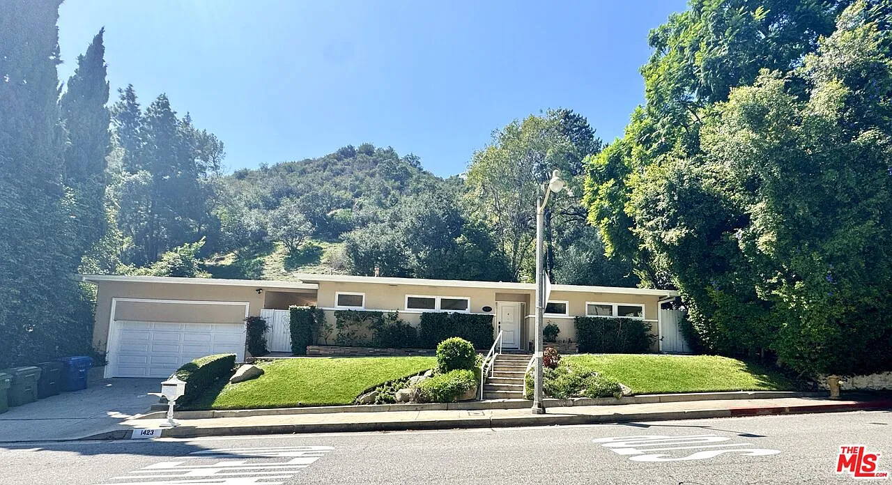 4 bed, 3.0 bath, 2200 sqft, $12,000 — Photo 1