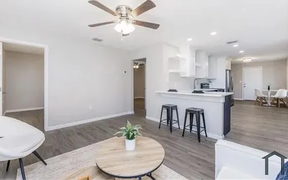 4641 Valdez Dr — Photo 4
