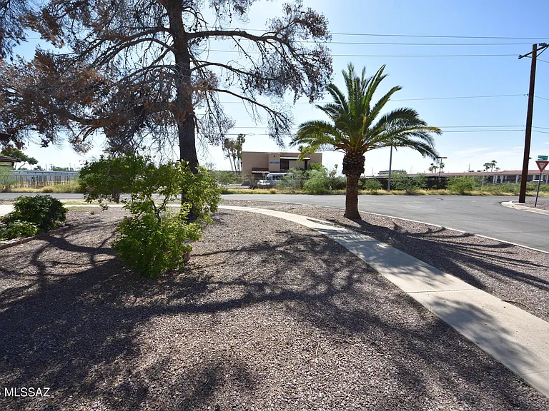 6502 E Cooper St — Photo 3