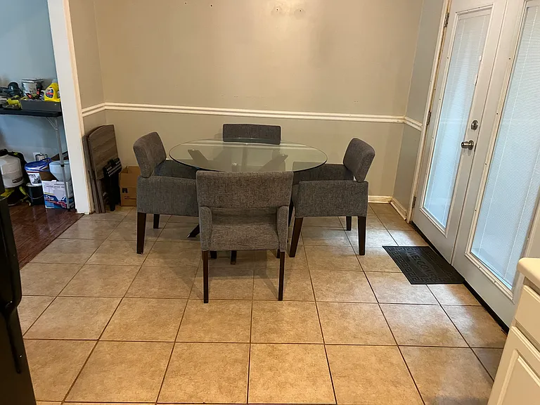 106 Trafalgar Ct — Photo 11