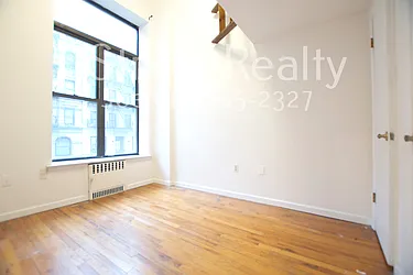 Rented by Street Realty Brokerage LLC